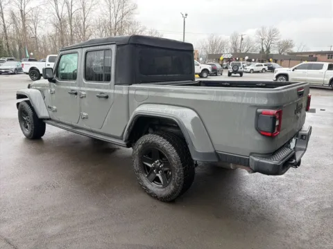 More photos of 2021 Jeep Gladiator Sport at Shift Innovations Car Co, WA