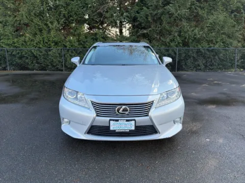 Photos of 2014 Lexus ES 350 for sale in Puyallup, WA at Shift Innovations Car Co