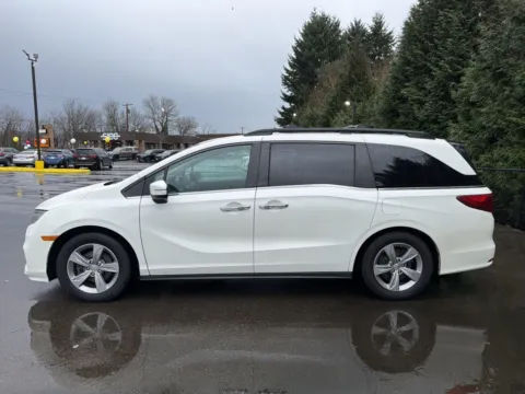 Another view of 2018 Honda Odyssey EX-L for sale in Puyallup, WA at Shift Innovations Car Co
