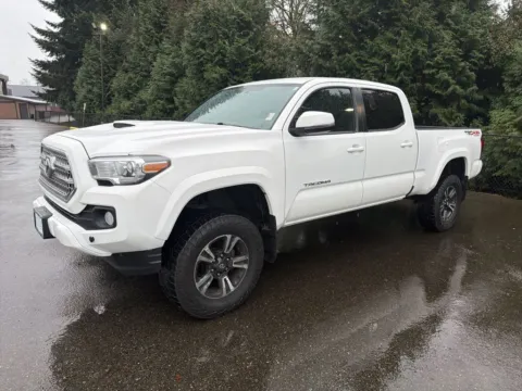 White 2017 Toyota Tacoma TRD Sport for sale in Puyallup, WA