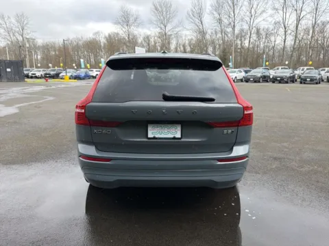 More photos of 2022 Volvo XC60 B5 Momentum at Shift Innovations Car Co, WA