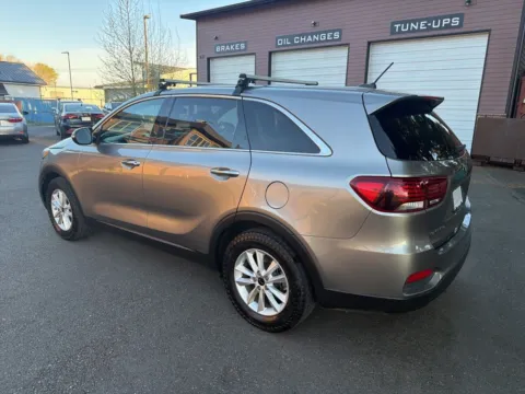 More photos of 2019 Kia Sorento LX at Shift Innovations Car Co, WA