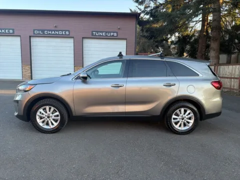 Another view of 2019 Kia Sorento LX for sale in Puyallup, WA at Shift Innovations Car Co