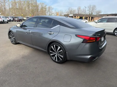 More photos of 2020 Nissan Altima 2.0 Platinum at Shift Innovations Car Co, WA