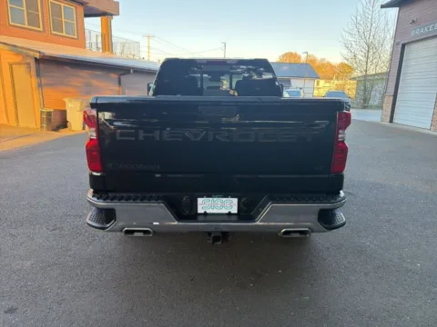 More photos of 2022 Chevrolet Silverado 1500 LT at Shift Innovations Car Co, WA