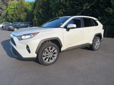 White 2021 Toyota RAV4 XLE Premium for sale in Puyallup, WA