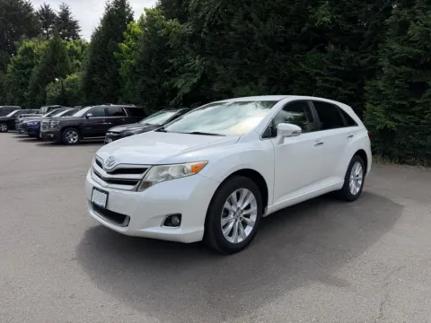 White 2013 Toyota Venza XLE for sale in Puyallup, WA