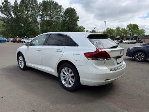 More photos of 2013 Toyota Venza XLE at Shift Innovations Car Co, WA