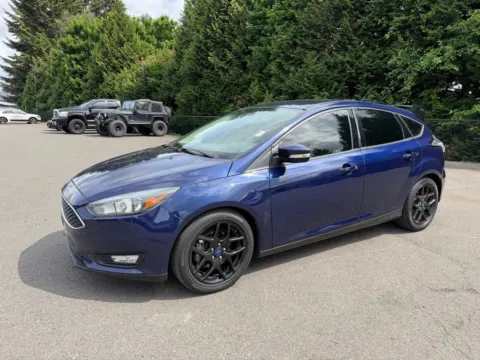 Blue 2016 Ford Focus SE for sale in Puyallup, WA