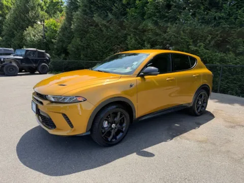 Gold 2024 Dodge Hornet R/T for sale in Puyallup, WA