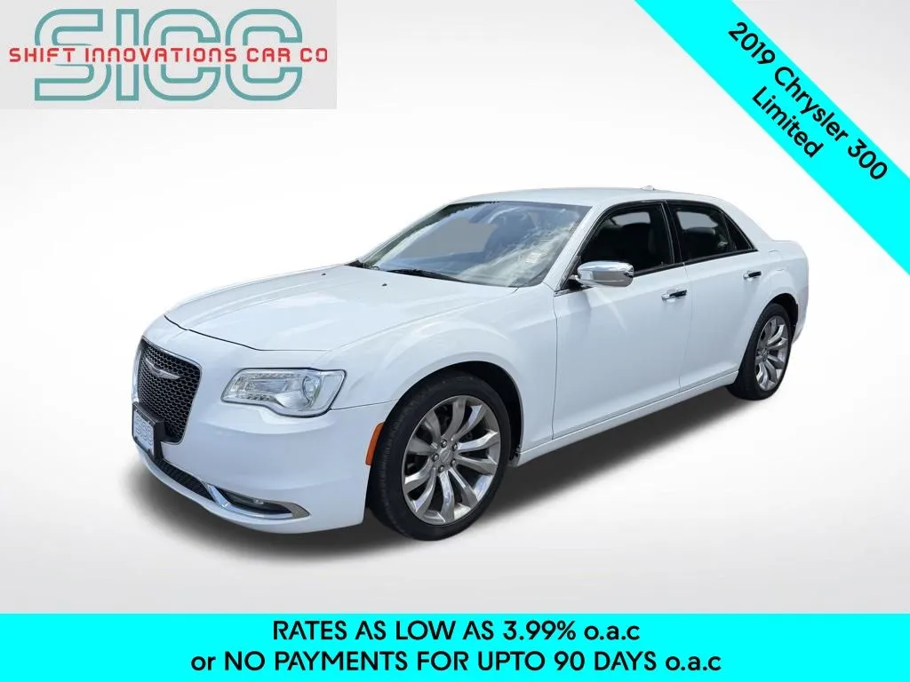 2019 Chrysler 300 Limited's photo