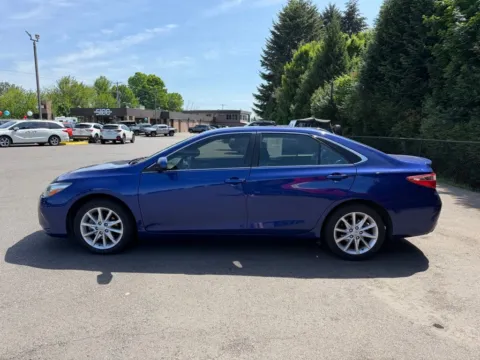 Another view of 2016 Toyota Camry SE for sale in Puyallup, WA at Shift Innovations Car Co