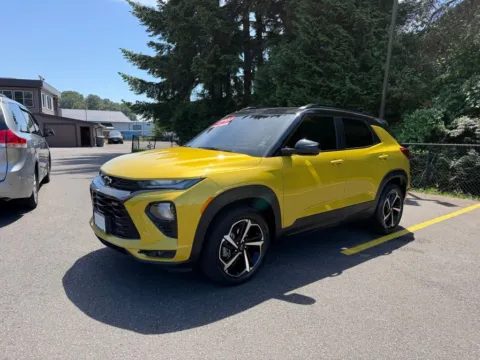 Yellow 2023 Chevrolet TrailBlazer RS for sale in Puyallup, WA