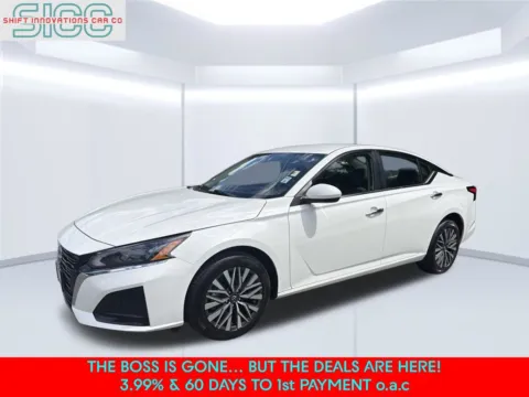 White 2023 Nissan Altima 2.5 SV for sale in Puyallup, WA