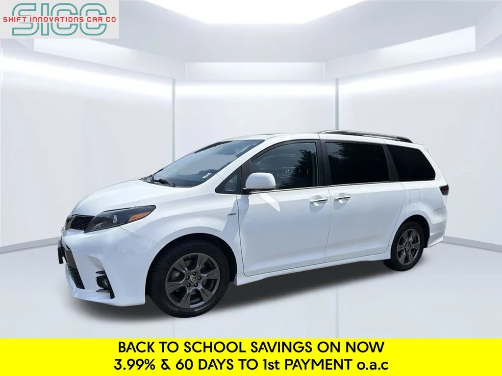 White 2020 Toyota Sienna SE for sale in Puyallup, WA