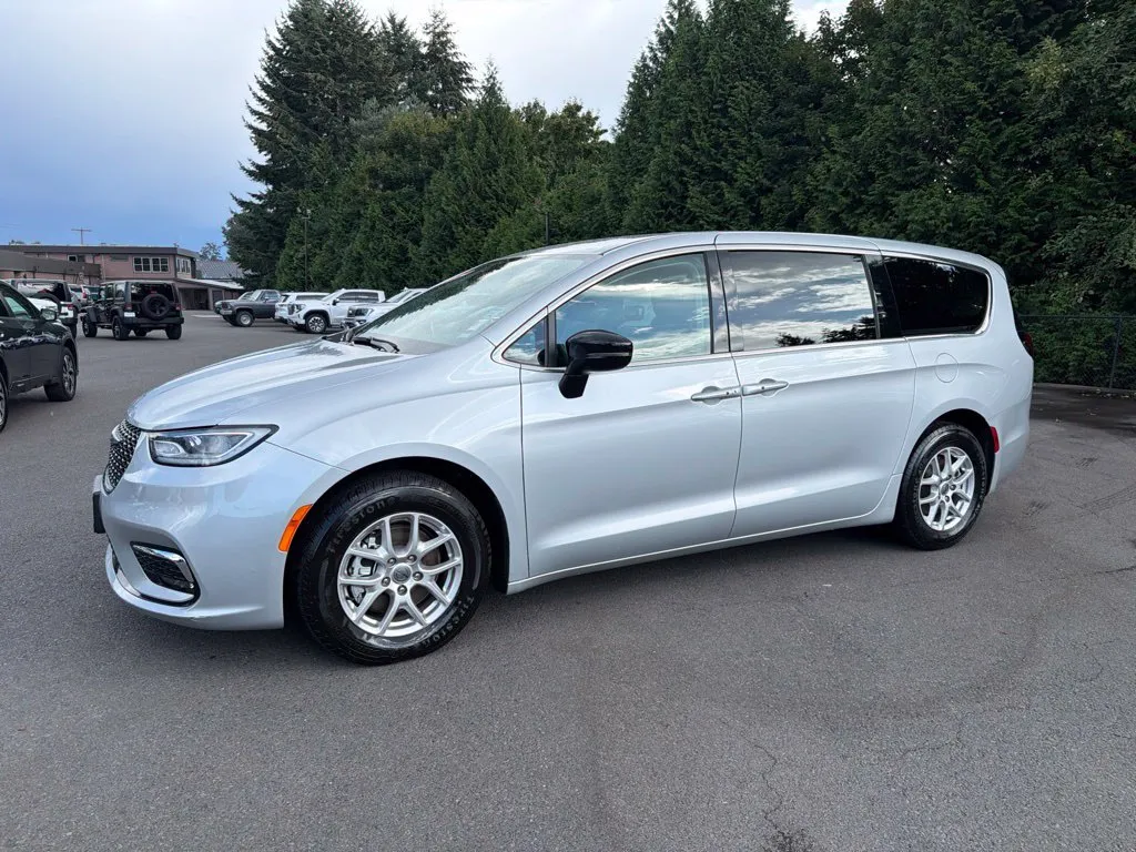 2024 Chrysler Pacifica
