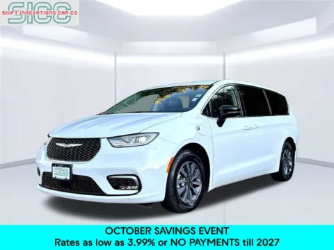 White 2024 Chrysler Pacifica Hybrid Select for sale in Puyallup, WA