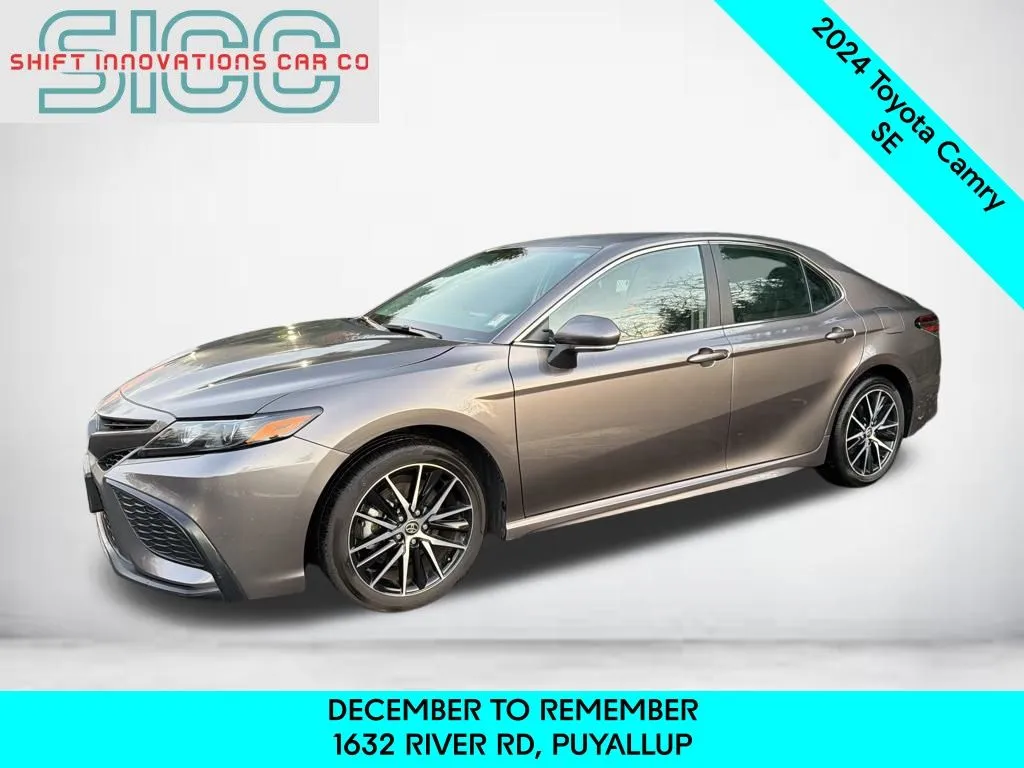 2024 Toyota Camry SE's photo