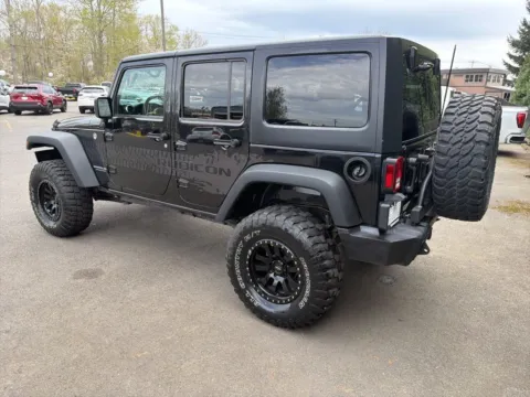 More photos of 2017 Jeep Wrangler Unlimited Rubicon at Shift Innovations Car Co, WA