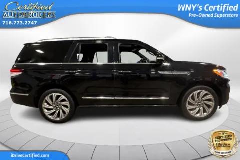 More photos of 2022 Lincoln Navigator Reserve 4x4 at Certified AutoBrokers, NY