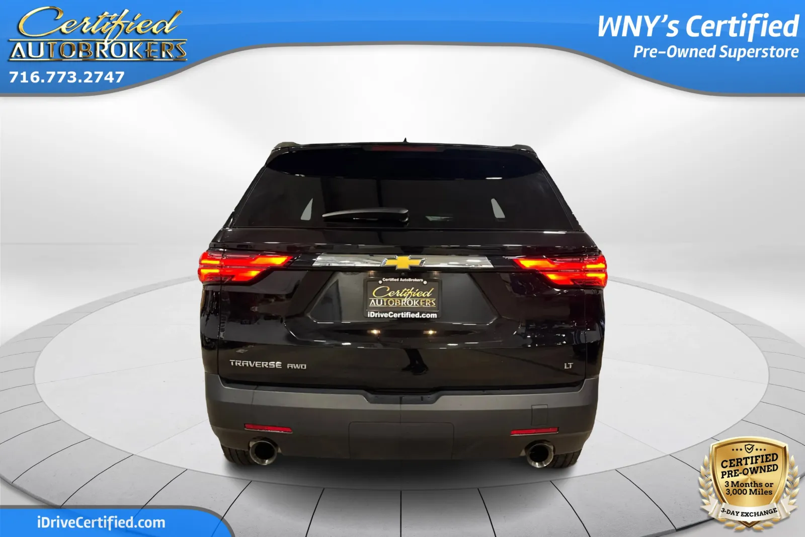 2023 Chevrolet Traverse photo 2