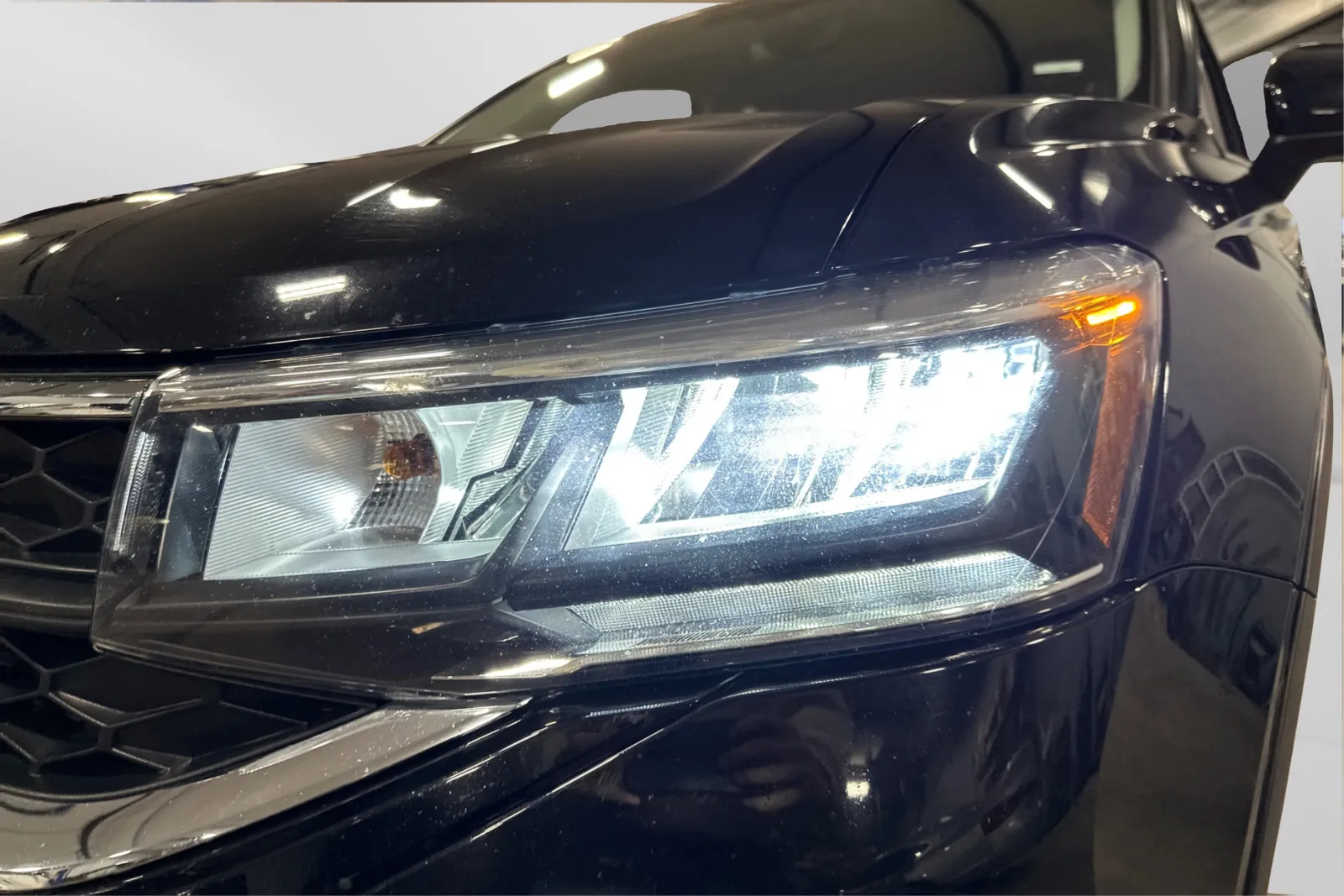 2024 Volkswagen Taos SE photo 4