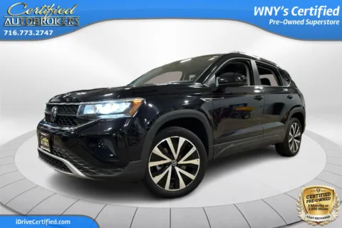 Black 2024 Volkswagen Taos SE for sale in Grand Island, NY