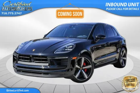Black 2022 Porsche Macan AWD for sale in Grand Island, NY