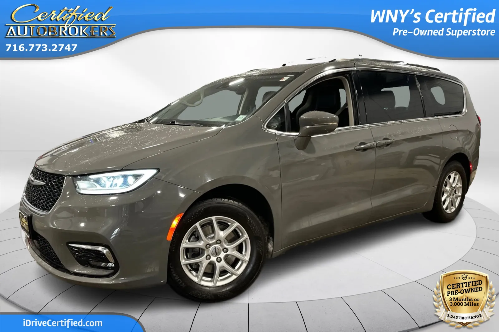2022 Chrysler Pacifica Touring L for sale in Grand Island, NY