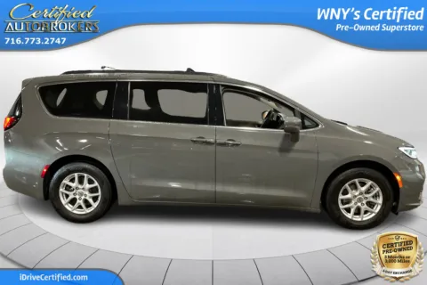 More photos of 2022 Chrysler Pacifica Touring L at Certified AutoBrokers, NY