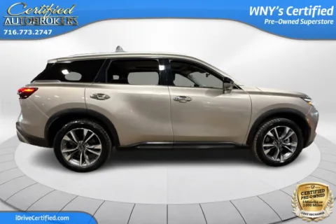 More photos of 2022 INFINITI QX60 LUXE AWD at Certified AutoBrokers, NY