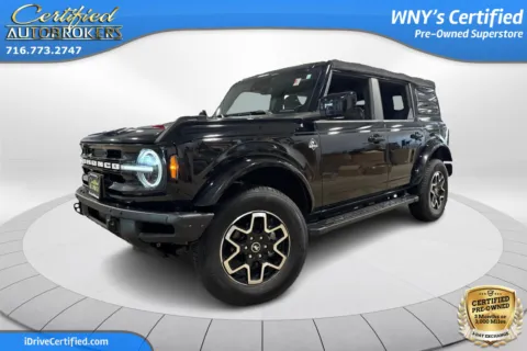 Black 2022 Ford Bronco Outer Banks 4x4 for sale in Grand Island, NY