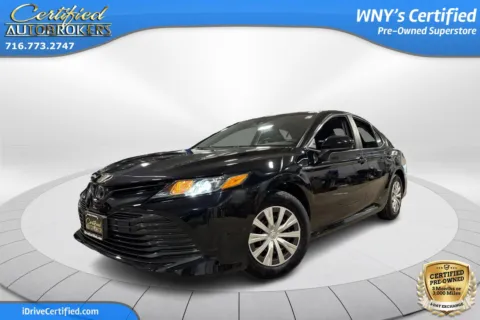 Black 2020 Toyota Camry Hybrid LE for sale in Grand Island, NY