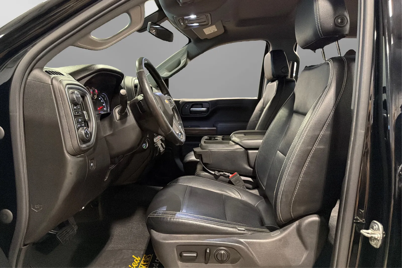 2020 Chevrolet Silverado 1500 LT - Photo 17