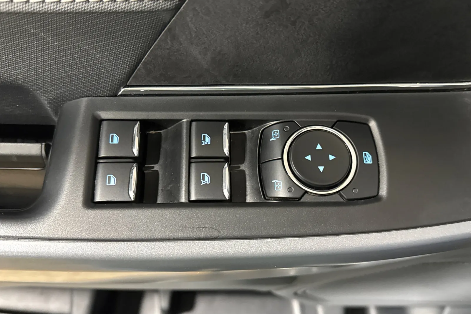 2025 Ford F-150 XLT - Photo 17