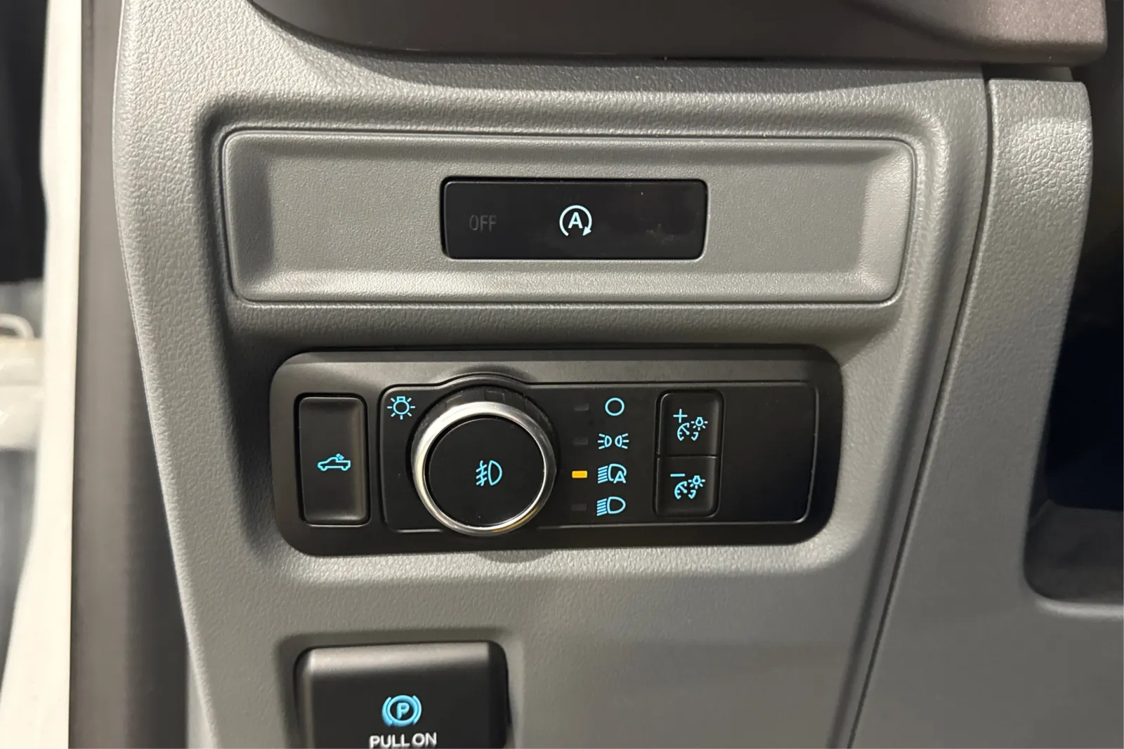 2025 Ford F-150 XLT - Photo 21