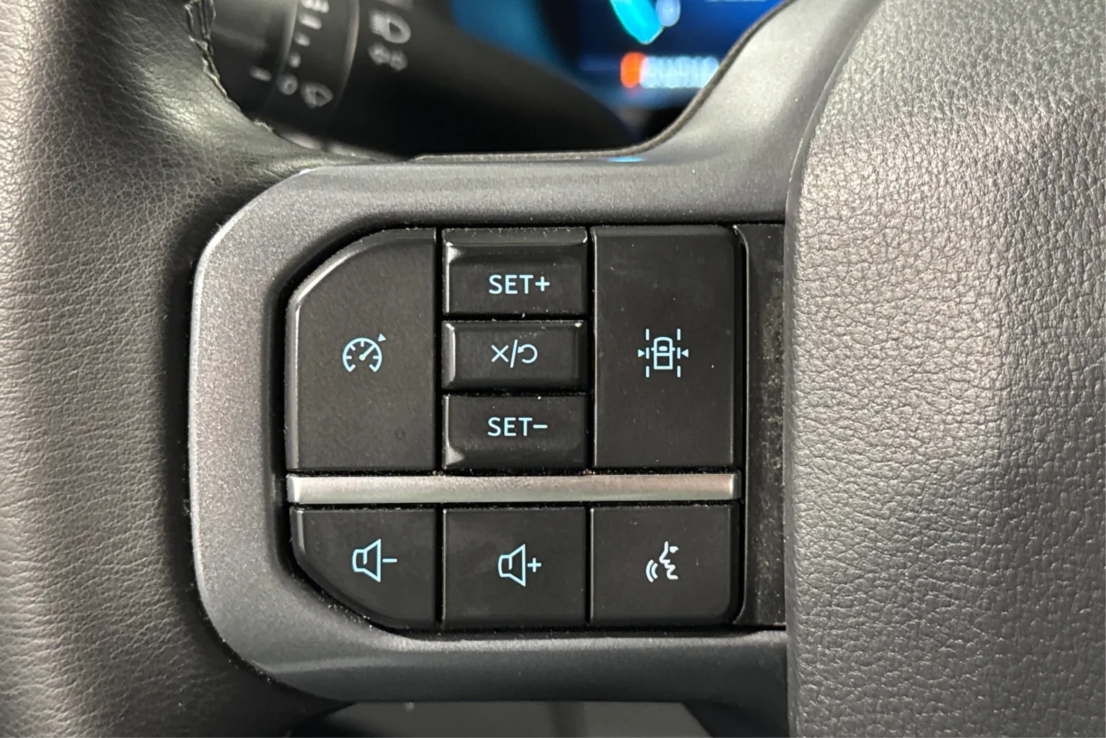 2025 Ford F-150 XLT - Photo 24