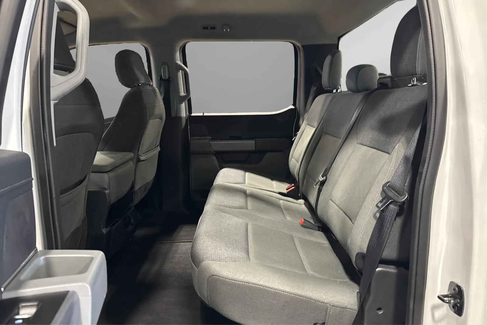 2025 Ford F-150 XLT - Photo 35
