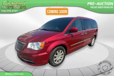 Red 2015 Chrysler Town & Country Touring for sale in Grand Island, NY