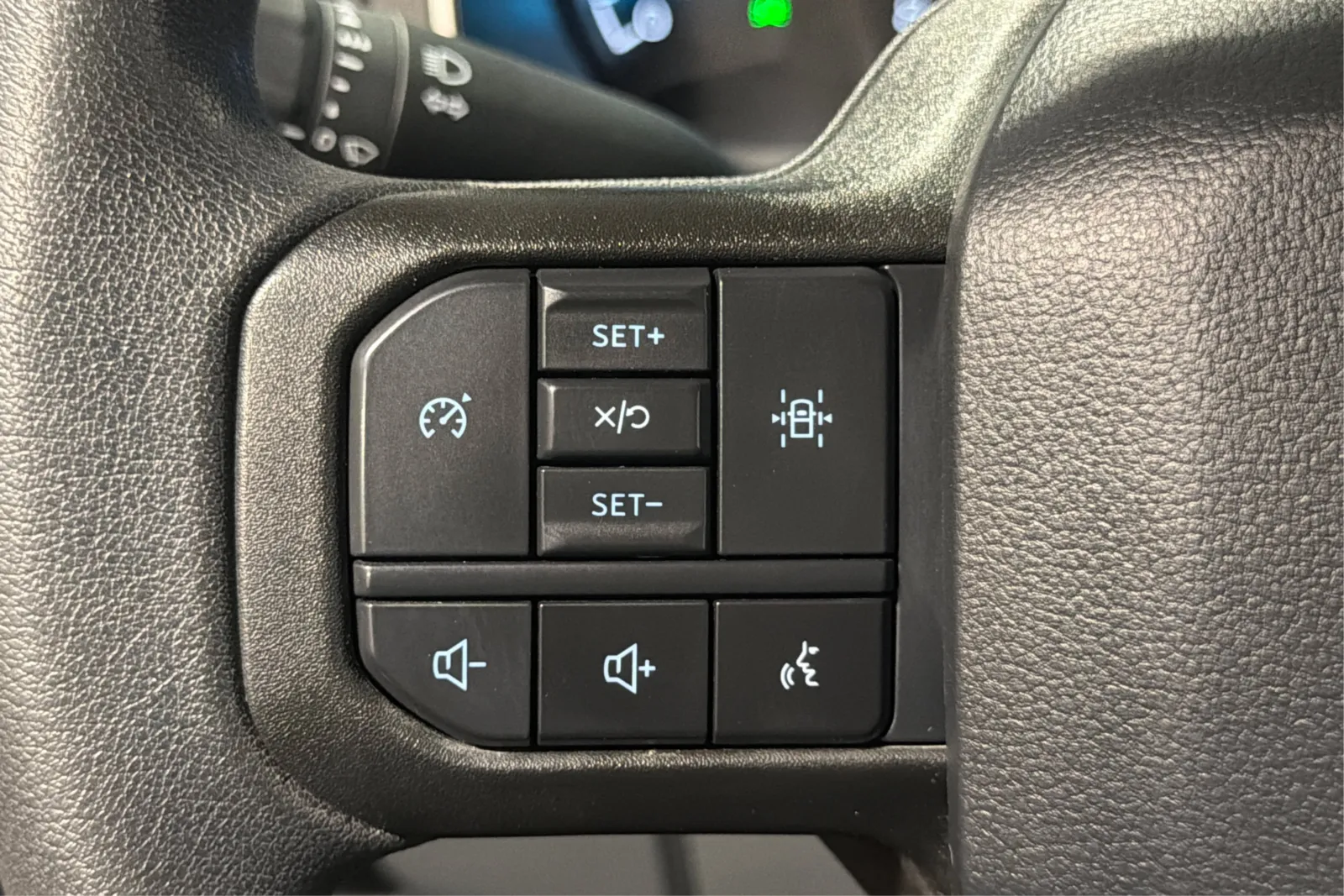2023 Ford F-150 XLT - Photo 25