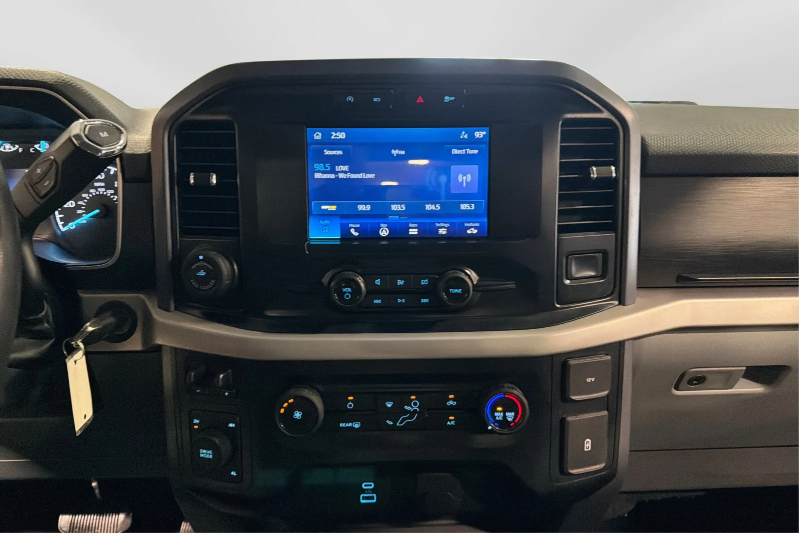 2023 Ford F-150 XLT - Photo 29