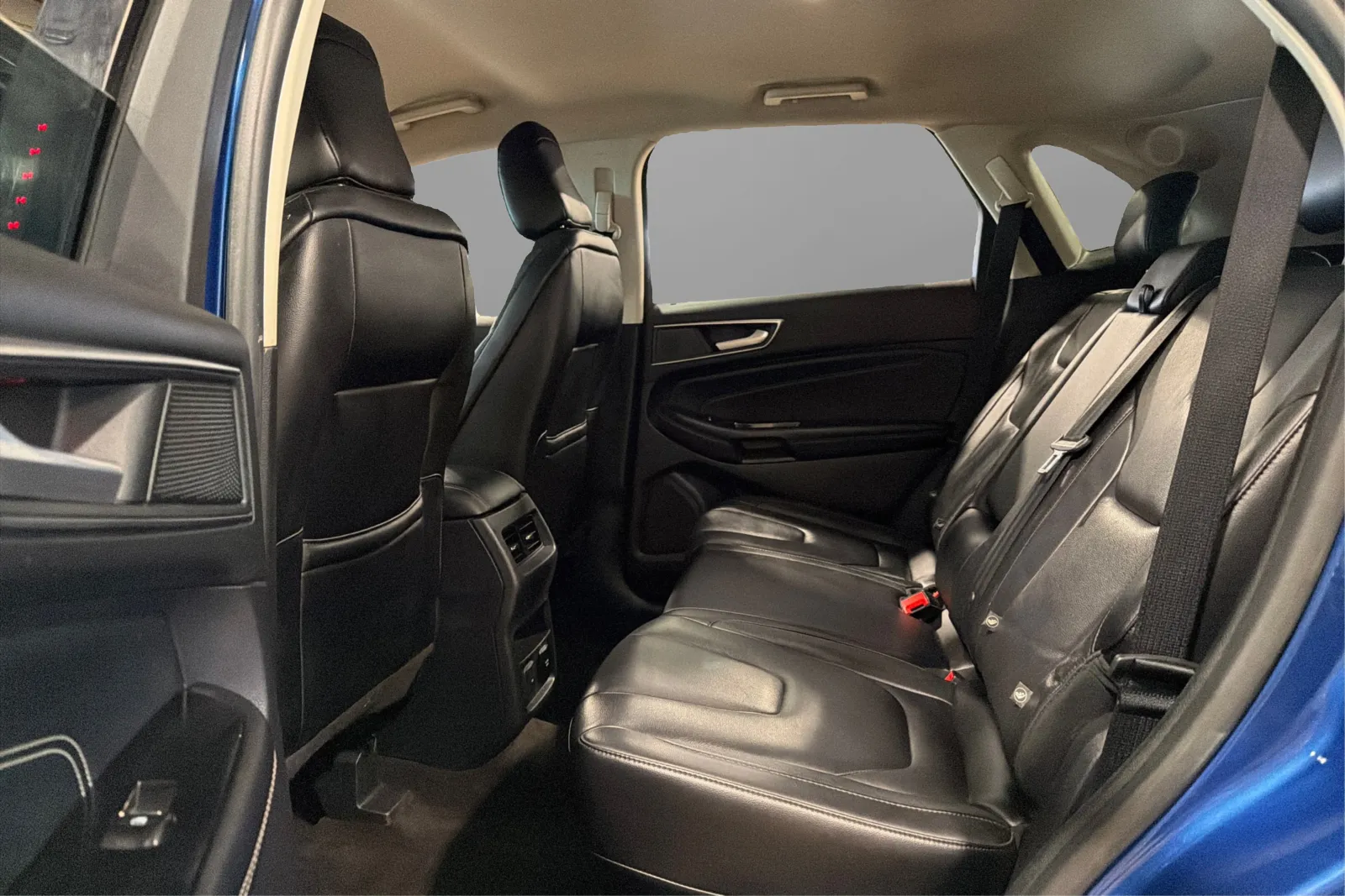 2020 Ford Edge Titanium - Photo 39