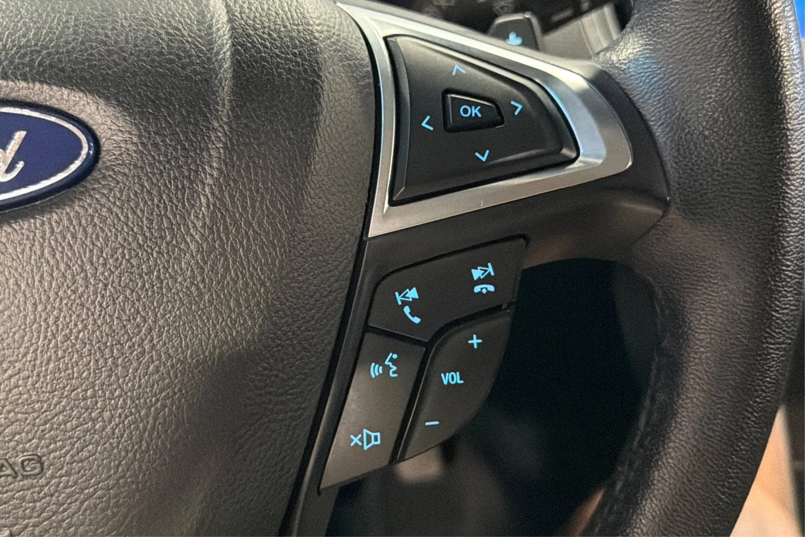 2020 Ford Edge Titanium - Photo 26