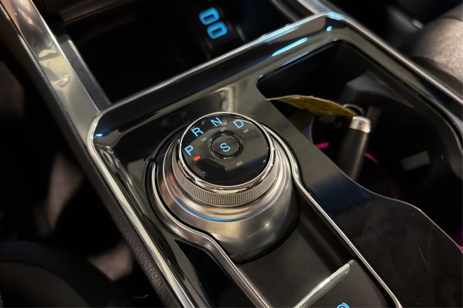 2020 Ford Edge Titanium - Photo 35
