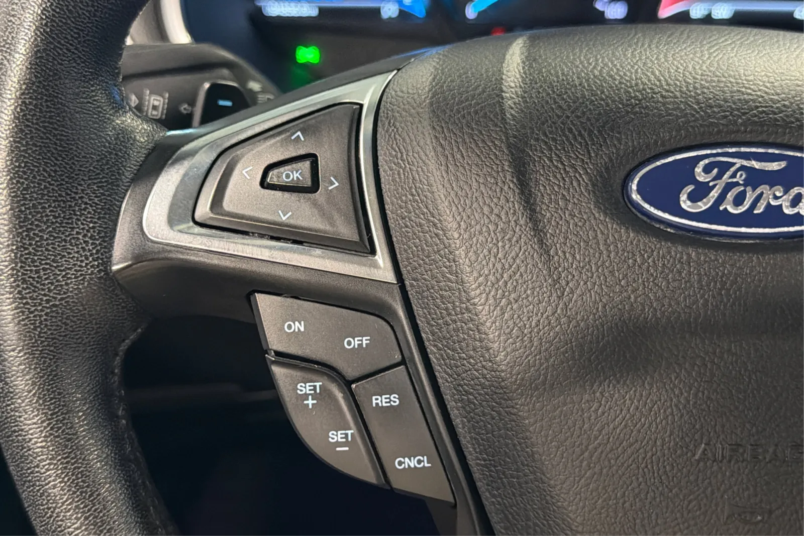 2020 Ford Edge Titanium - Photo 25