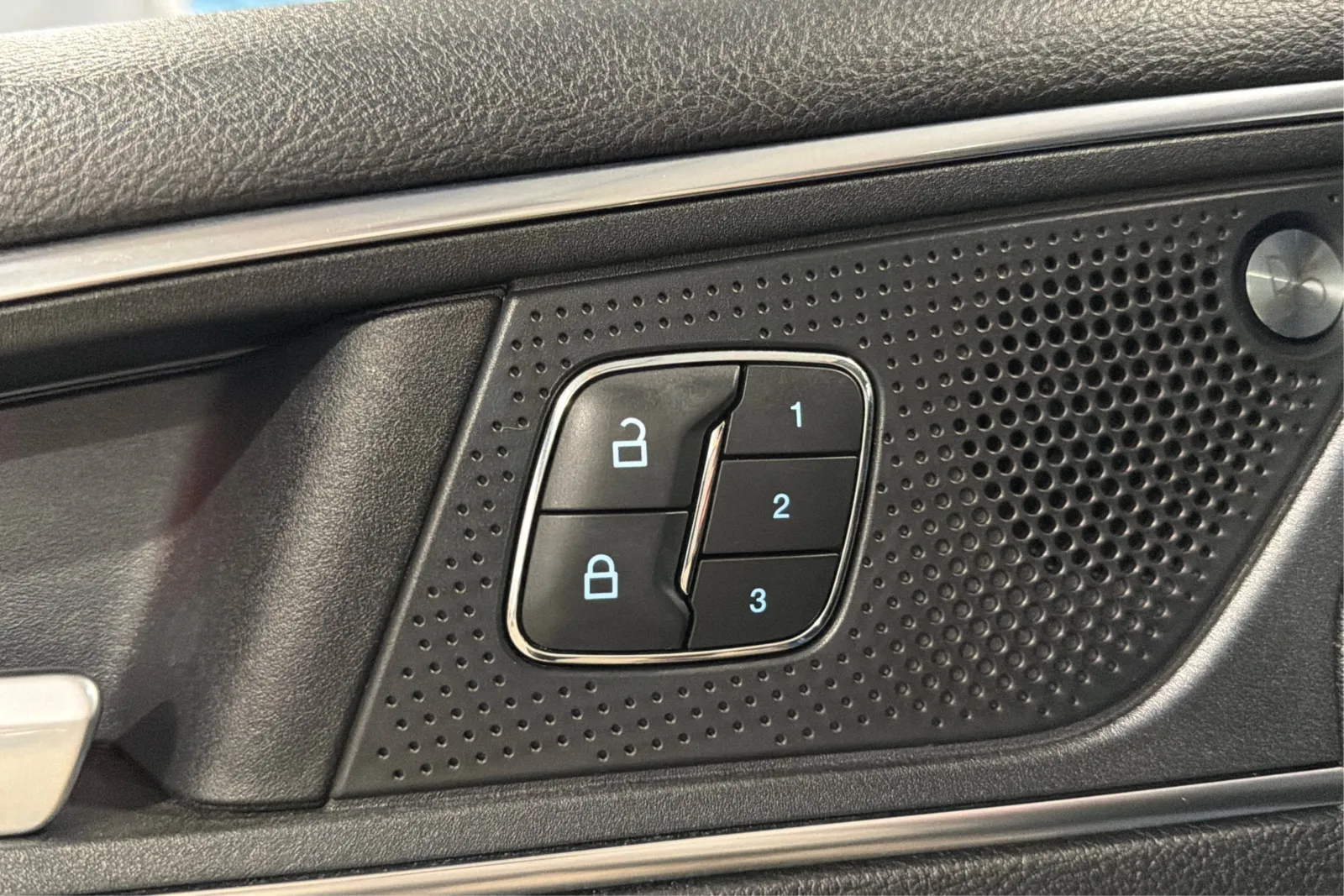 2020 Ford Edge Titanium - Photo 17