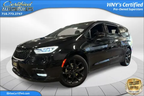 Black 2025 Chrysler Pacifica Limited for sale in Grand Island, NY