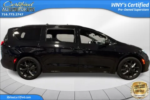 More photos of 2025 Chrysler Pacifica Limited at Certified AutoBrokers, NY
