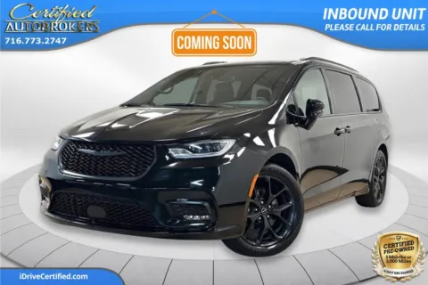 Black 2025 Chrysler Pacifica Limited for sale in Grand Island, NY