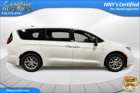 More photos of 2026 Chrysler Pacifica Select at Certified AutoBrokers, NY